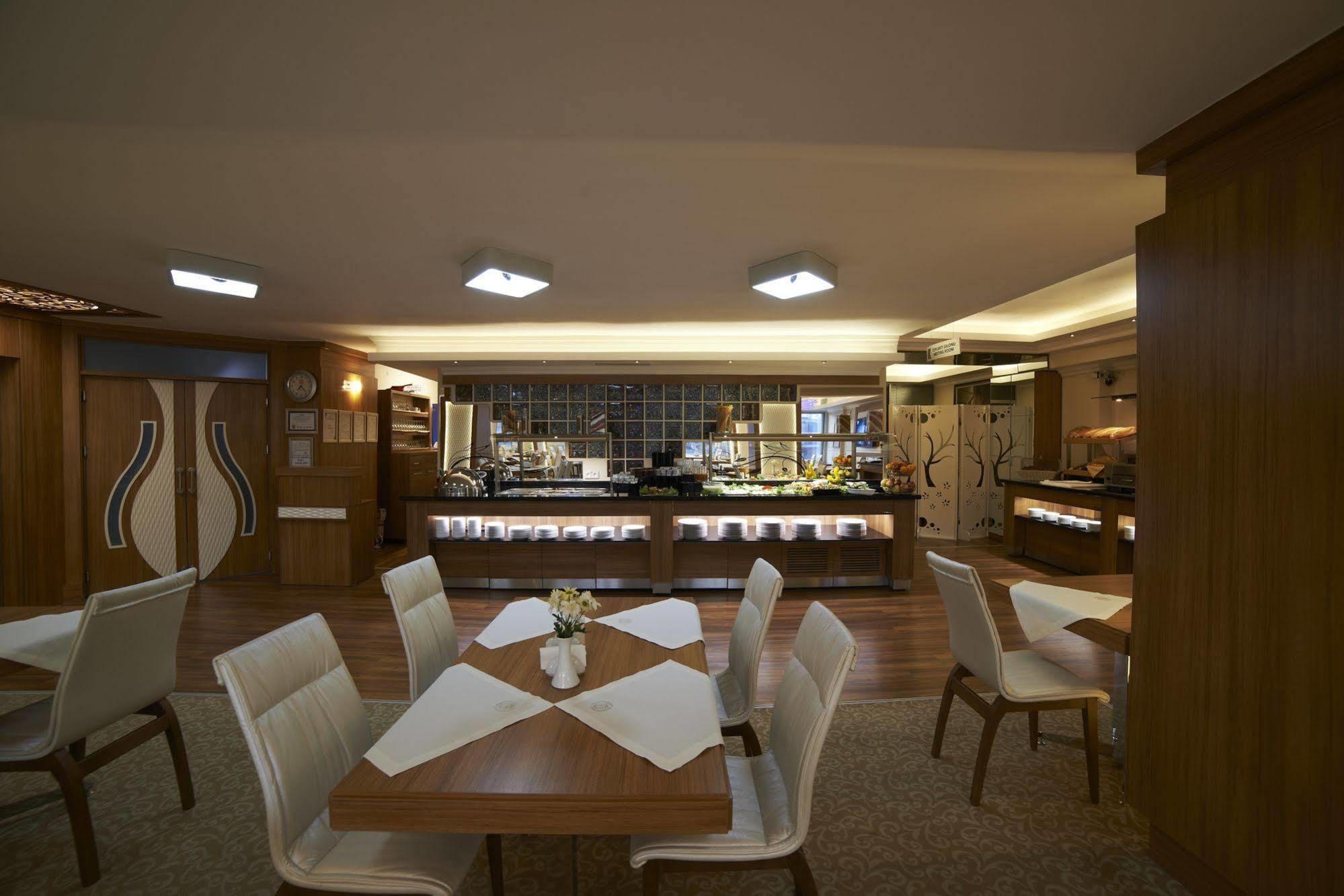 Soyic Hotel Eskişehir Esterno foto